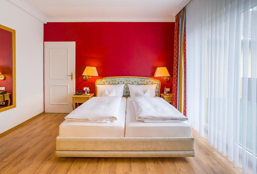 Hotel Krone Alzenau Oda fotoğraf