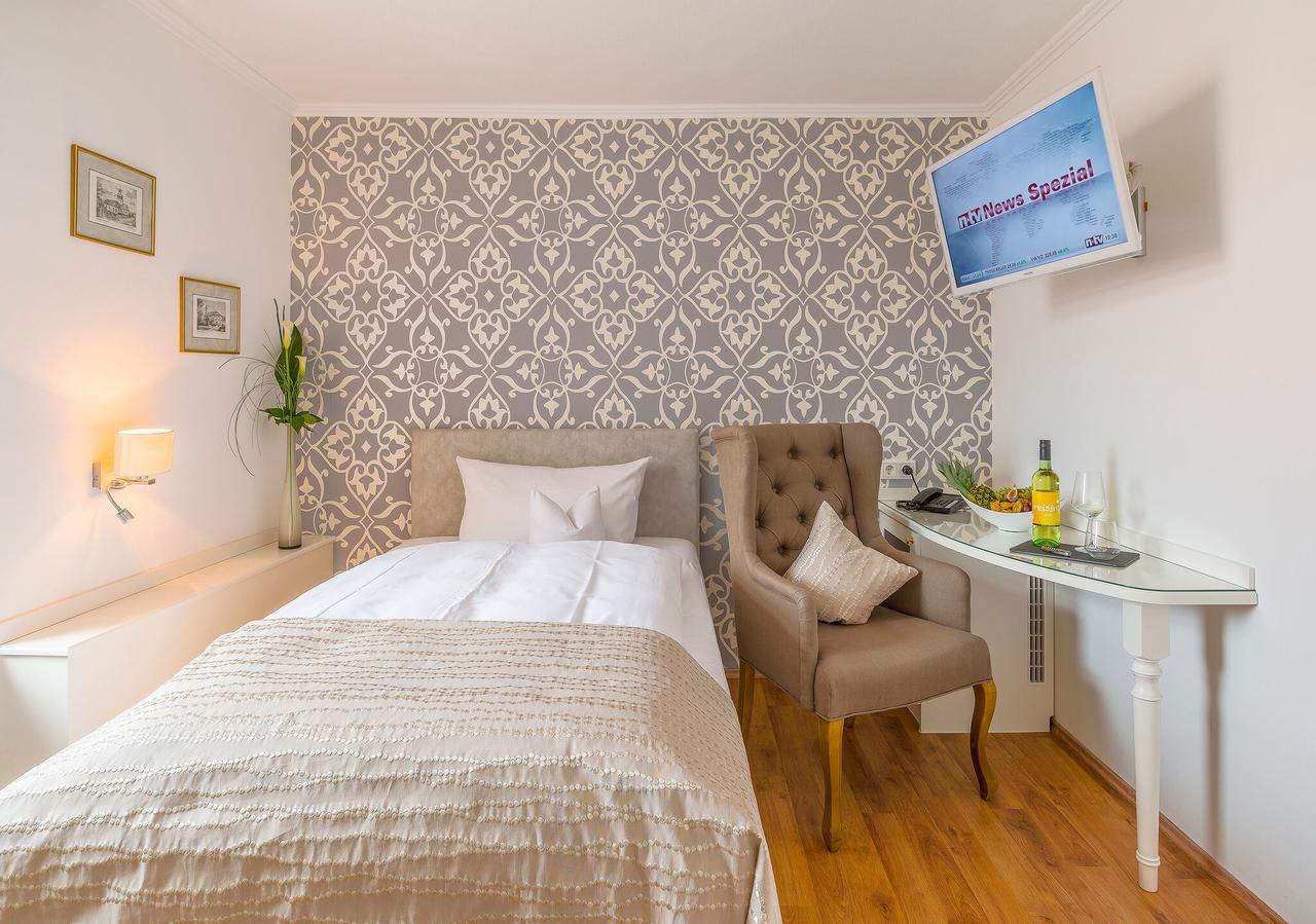 Hotel Krone Alzenau Dış mekan fotoğraf